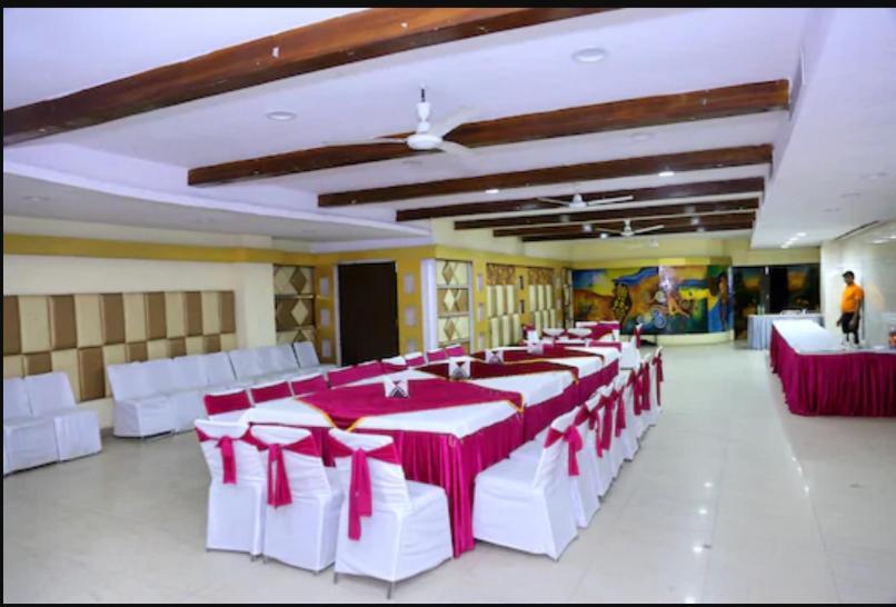 Hotel Ng Paradise Jagādhri Extérieur photo