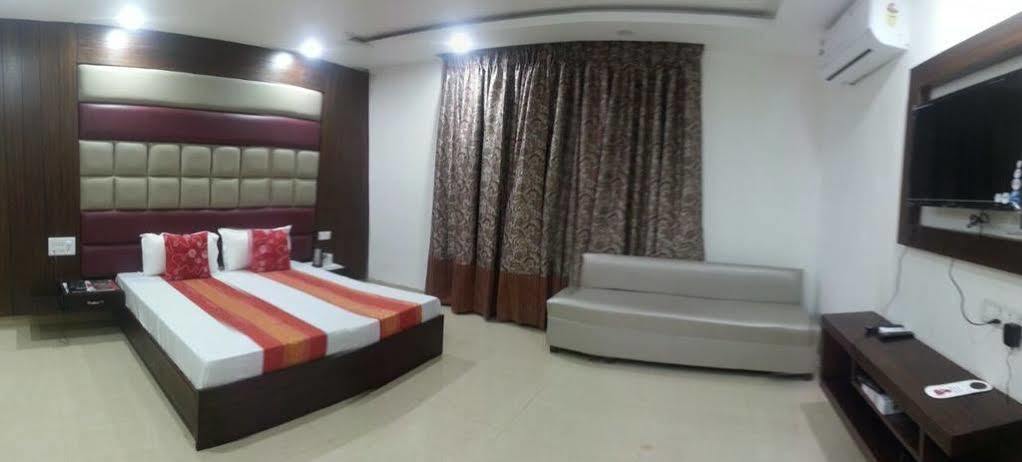 Hotel Ng Paradise Jagādhri Extérieur photo